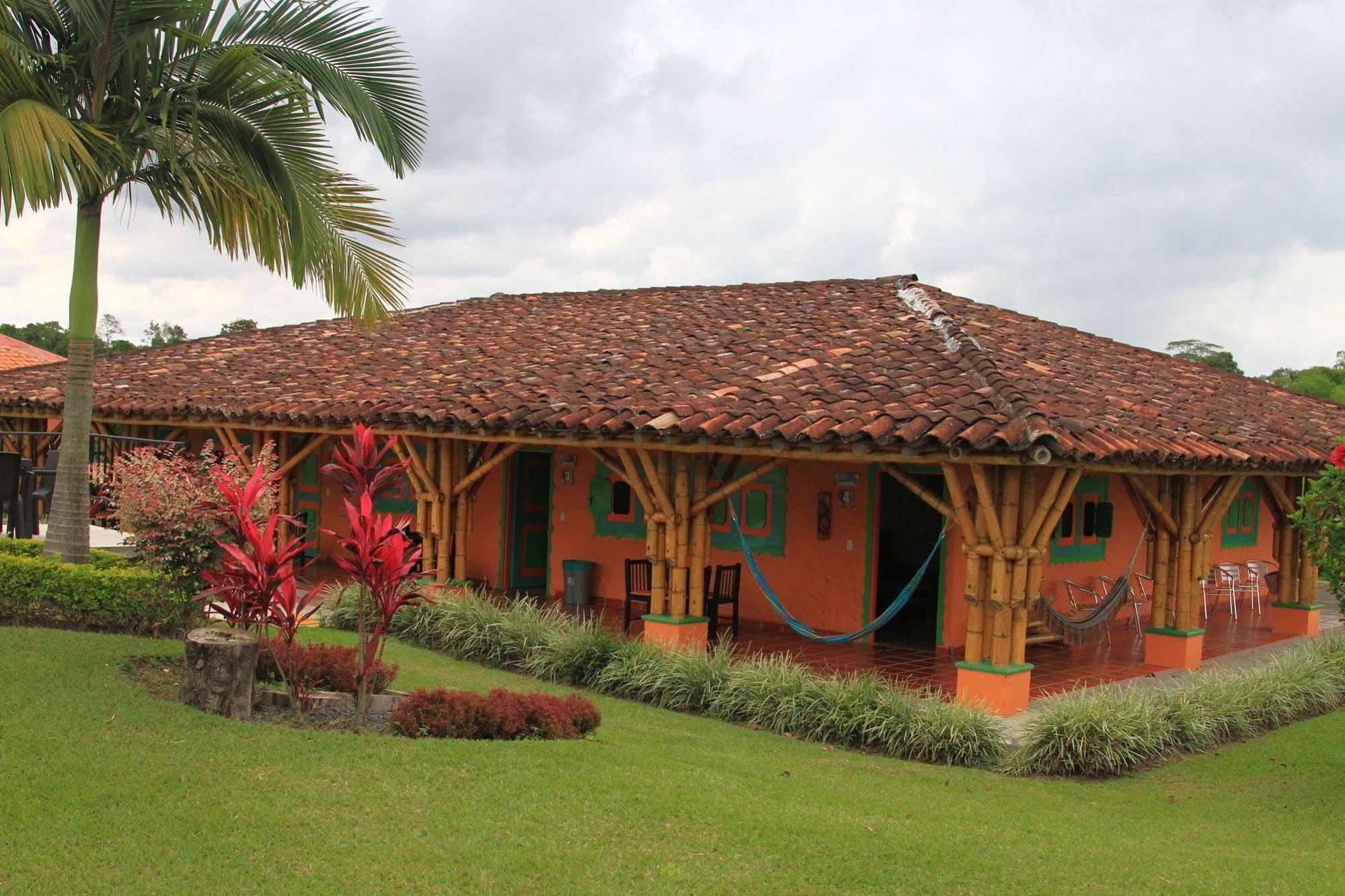 Hotel Parque De Los Arrieros Montenegro Esterno foto